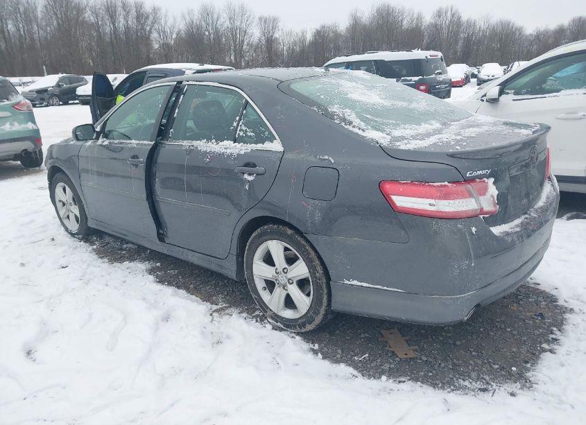 Photo 3 of 2010 Toyota Camry SE (VIN 4T1BF3EK4AU024455)