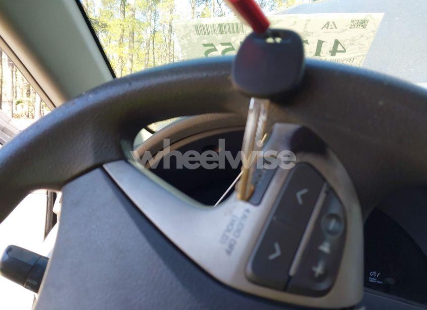 Photo 11 of 2010 Toyota Camry LE (VIN 4T1BF3EK4AU033463)