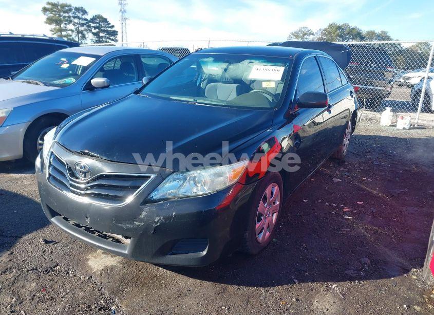 Photo 2 of 2010 Toyota Camry (VIN 4T1BF3EK4AU037349)