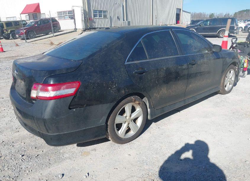 Photo 4 of 2010 Toyota Camry SE (VIN 4T1BF3EK4AU040185)