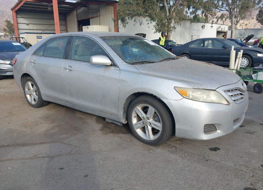 2010 Toyota Camry LE (VIN 4T1BF3EK4AU048691) main photo