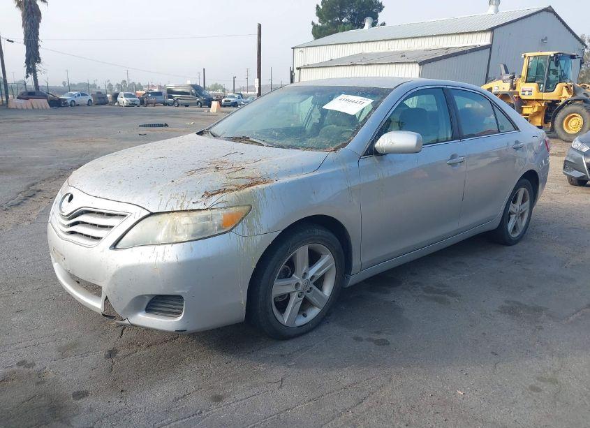 Photo 2 of 2010 Toyota Camry LE (VIN 4T1BF3EK4AU048691)