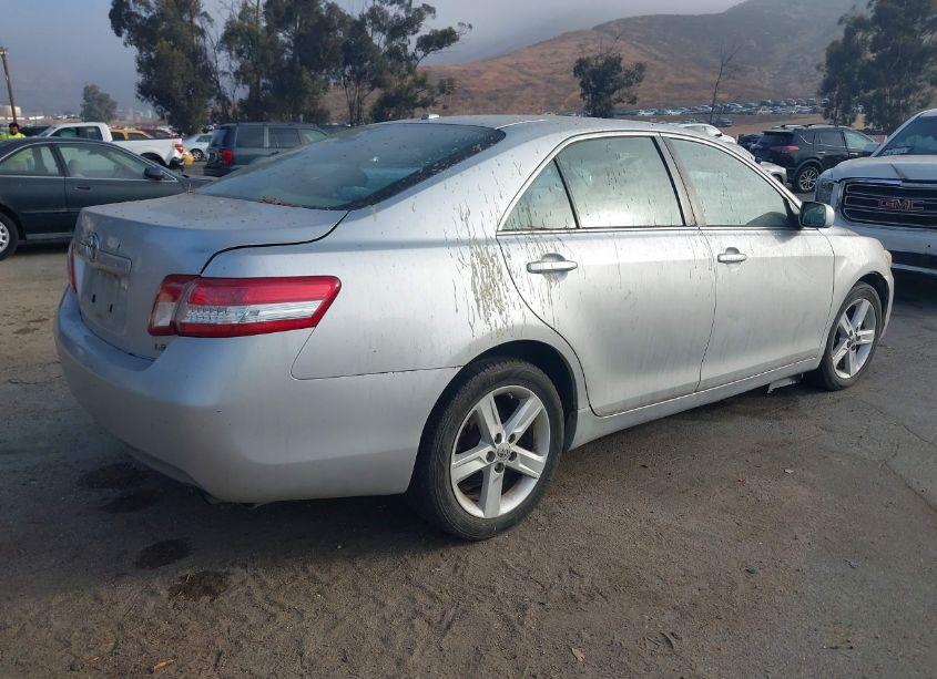 Photo 4 of 2010 Toyota Camry LE (VIN 4T1BF3EK4AU048691)