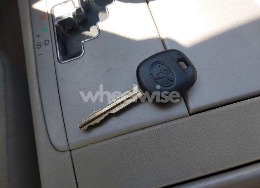 Photo 11 of 2010 Toyota Camry (VIN 4T1BF3EK4AU072103)