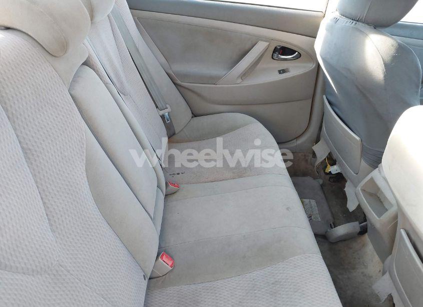 Photo 8 of 2010 Toyota Camry LE (VIN 4T1BF3EK4AU074577)