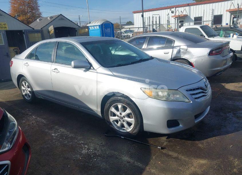2010 Toyota Camry LE (VIN 4T1BF3EK4AU085904) main photo