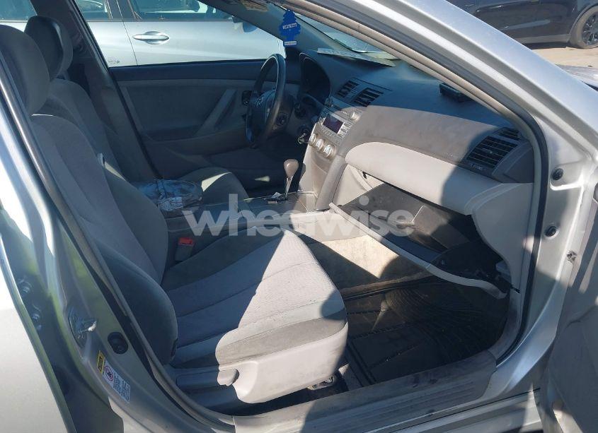 Photo 5 of 2010 Toyota Camry LE (VIN 4T1BF3EK4AU085904)