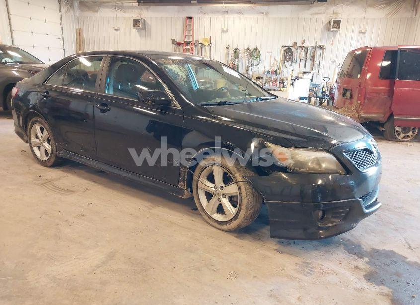 2010 Toyota Camry SE (VIN 4T1BF3EK4AU094750) main photo
