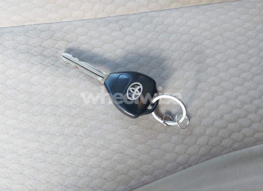 Photo 11 of 2010 Toyota Camry LE (VIN 4T1BF3EK4AU109781)