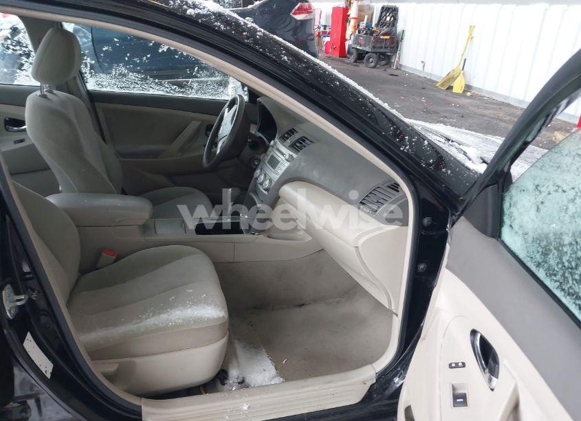 Photo 5 of 2010 Toyota Camry LE (VIN 4T1BF3EK4AU509632)