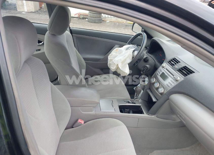 Photo 5 of 2010 Toyota Camry LE (VIN 4T1BF3EK4AU515155)