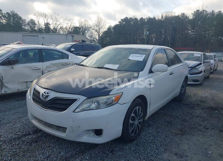 Photo 2 of 2010 Toyota Camry (VIN 4T1BF3EK4AU518623)