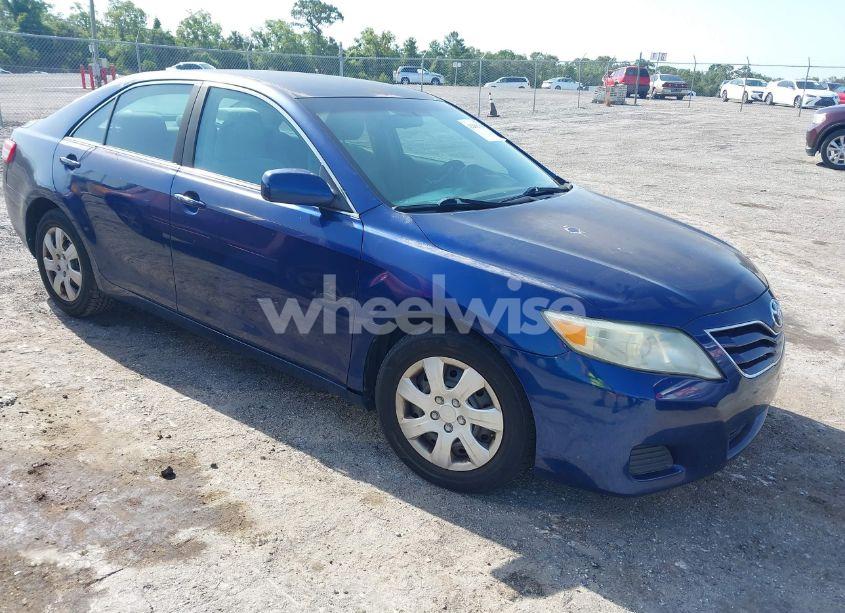 2010 Toyota Camry LE (VIN 4T1BF3EK4AU554067) main photo