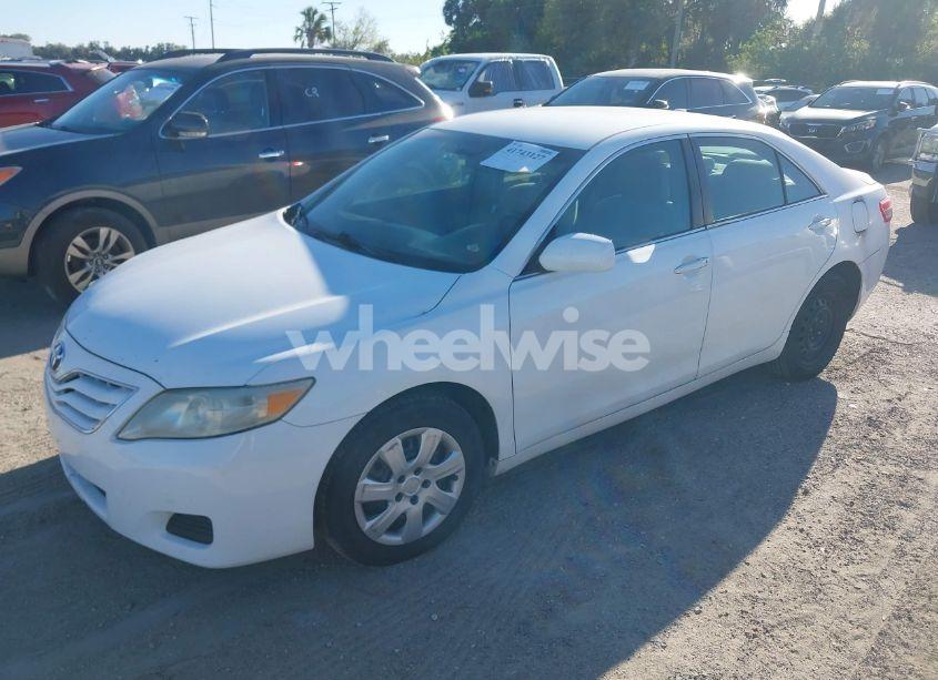 Photo 2 of 2010 Toyota Camry LE (VIN 4T1BF3EK4AU568857)