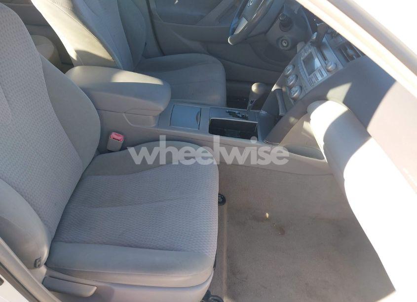 Photo 5 of 2010 Toyota Camry LE (VIN 4T1BF3EK4AU568857)