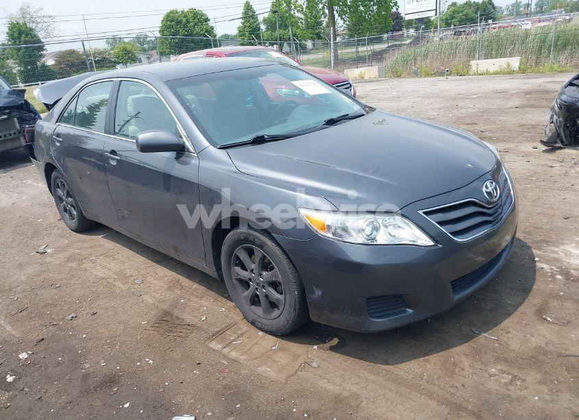 2011 Toyota Camry LE (VIN 4T1BF3EK4BU128171) main photo