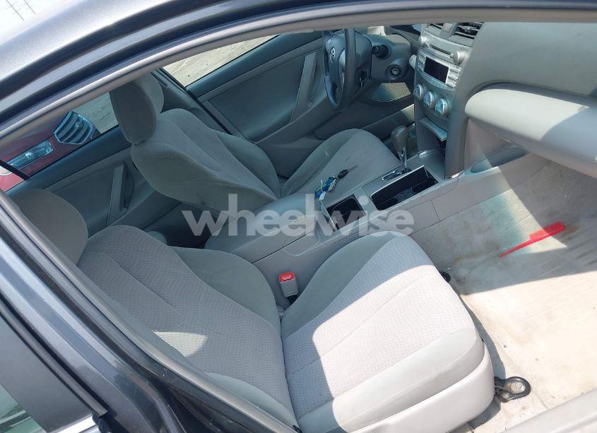 Photo 5 of 2011 Toyota Camry LE (VIN 4T1BF3EK4BU128171)