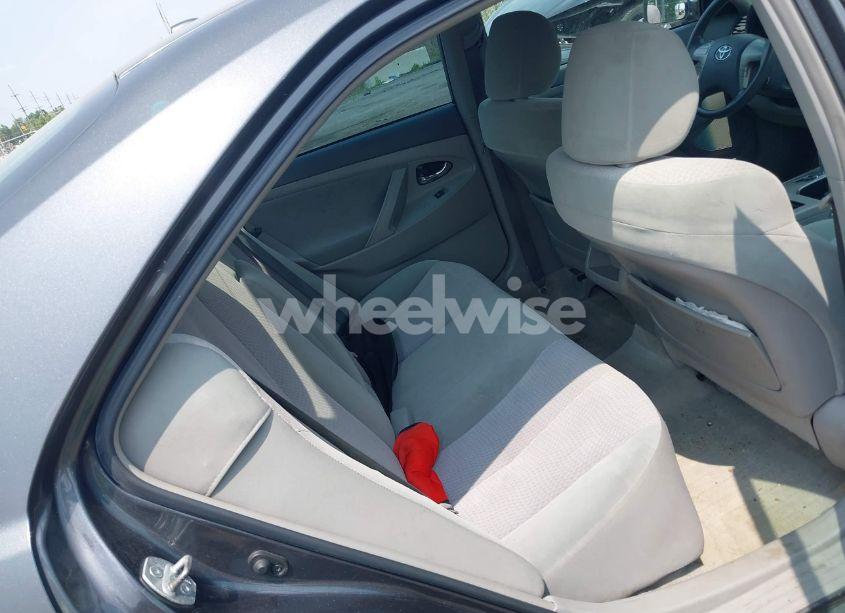 Photo 8 of 2011 Toyota Camry LE (VIN 4T1BF3EK4BU128171)