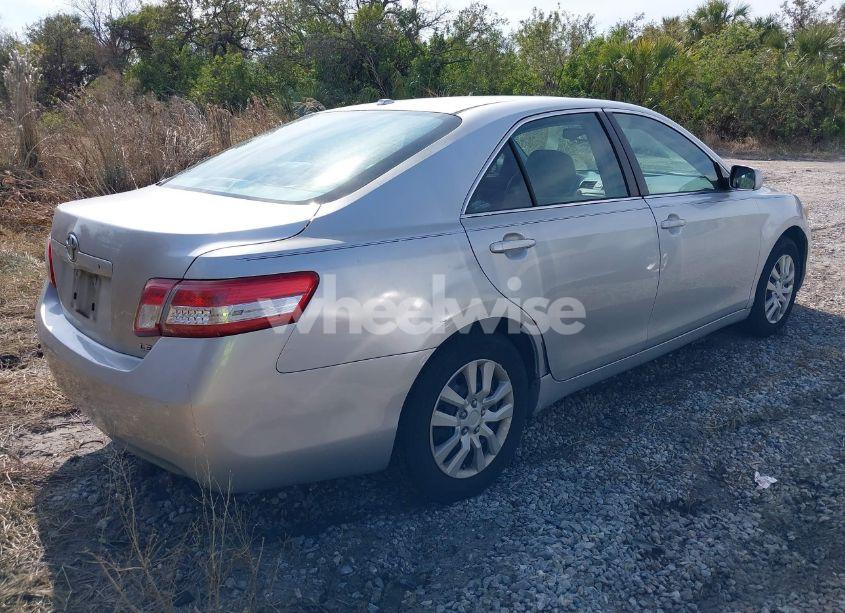 Photo 4 of 2011 Toyota Camry LE (VIN 4T1BF3EK4BU132771)