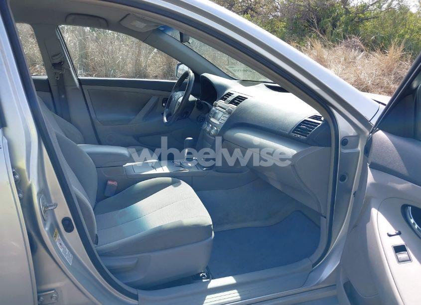 Photo 5 of 2011 Toyota Camry LE (VIN 4T1BF3EK4BU132771)