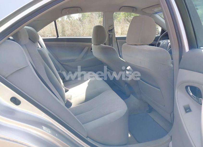 Photo 8 of 2011 Toyota Camry LE (VIN 4T1BF3EK4BU132771)