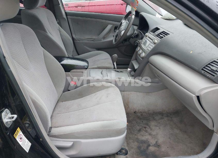 Photo 5 of 2011 Toyota Camry LE (VIN 4T1BF3EK4BU135329)