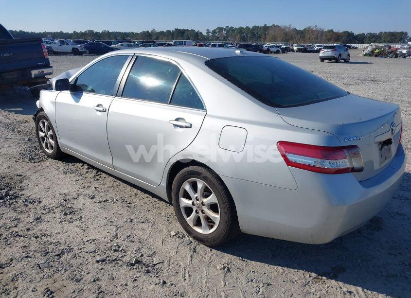 Photo 3 of 2011 Toyota Camry LE (VIN 4T1BF3EK4BU145696)
