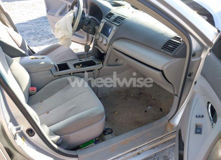 Photo 5 of 2011 Toyota Camry LE (VIN 4T1BF3EK4BU145696)