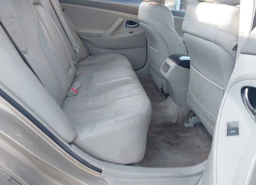 Photo 8 of 2011 Toyota Camry LE (VIN 4T1BF3EK4BU146279)