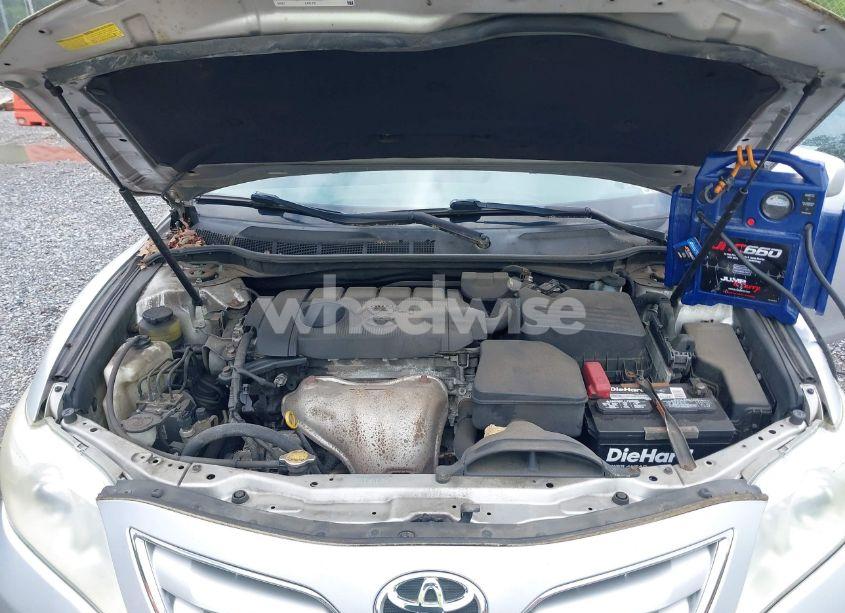 Photo 10 of 2011 Toyota Camry LE (VIN 4T1BF3EK4BU161767)