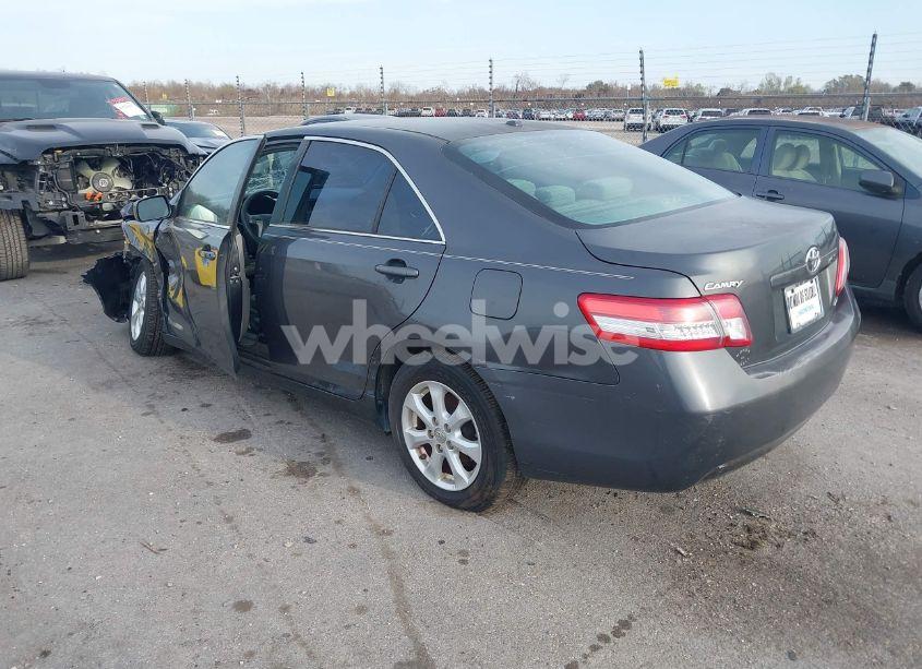Photo 3 of 2011 Toyota Camry LE (VIN 4T1BF3EK4BU177211)