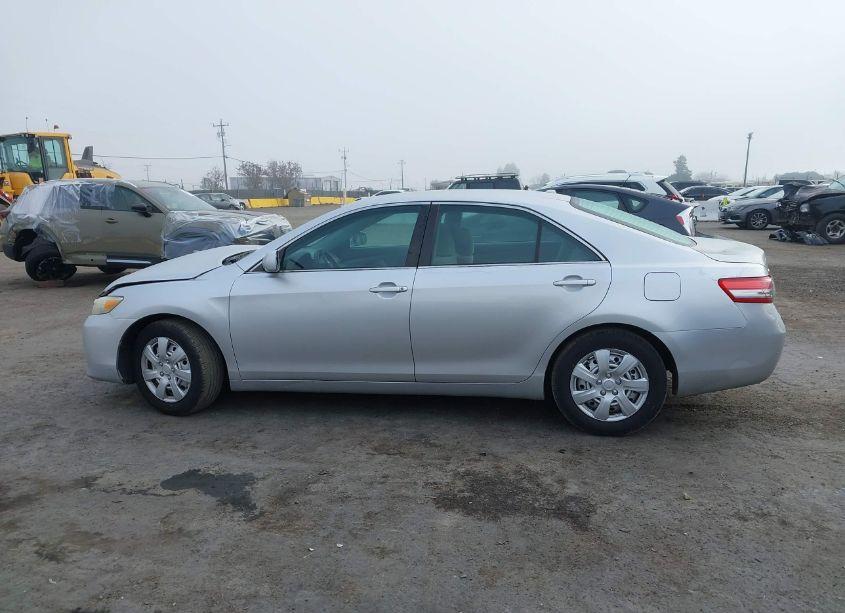 Photo 14 of 2011 Toyota Camry LE (VIN 4T1BF3EK4BU183669)