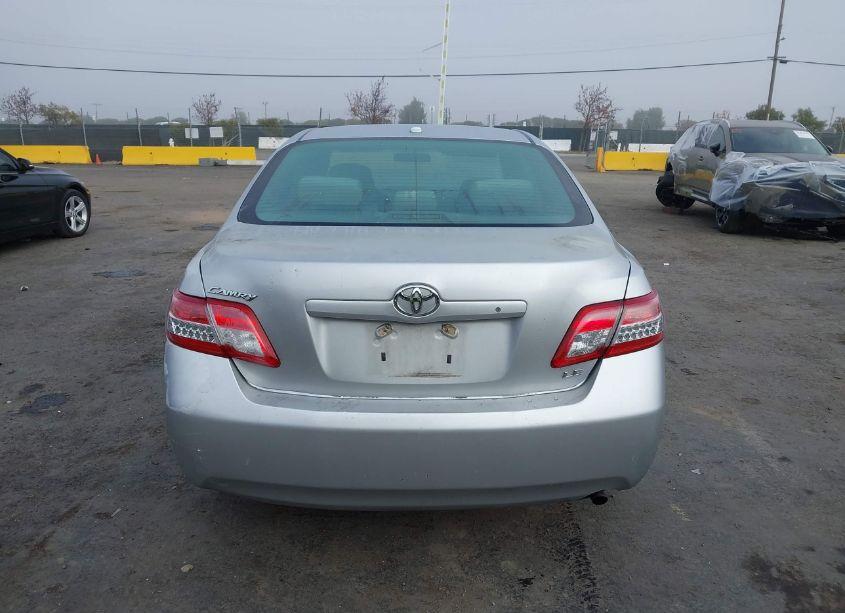 Photo 16 of 2011 Toyota Camry LE (VIN 4T1BF3EK4BU183669)