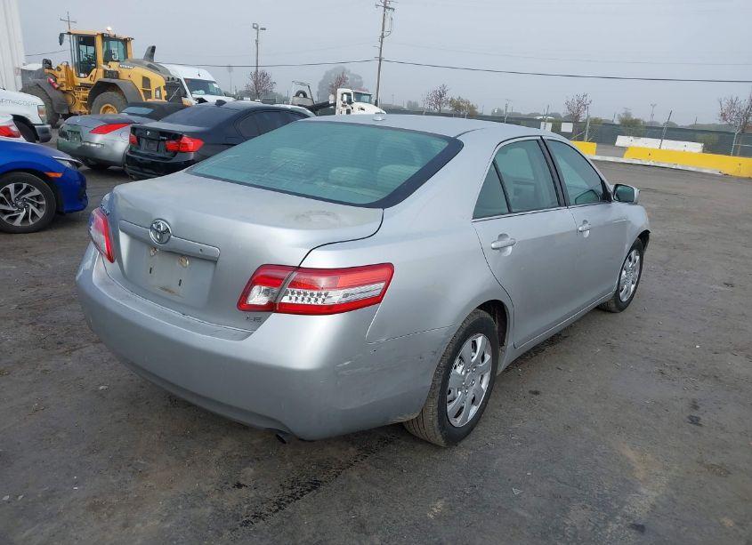 Photo 4 of 2011 Toyota Camry LE (VIN 4T1BF3EK4BU183669)