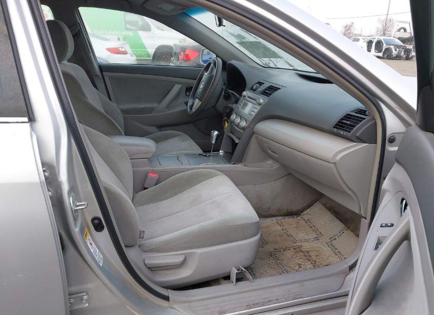 Photo 5 of 2011 Toyota Camry LE (VIN 4T1BF3EK4BU183669)