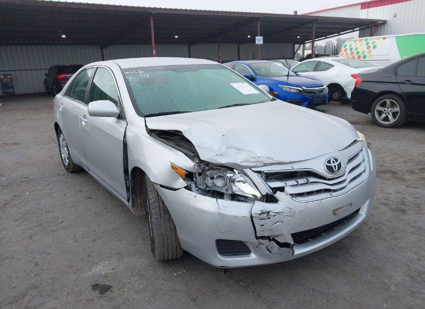 Photo 6 of 2011 Toyota Camry LE (VIN 4T1BF3EK4BU183669)