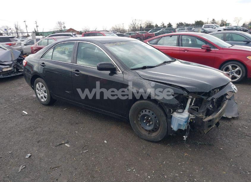 2011 Toyota Camry LE (VIN 4T1BF3EK4BU201510) main photo