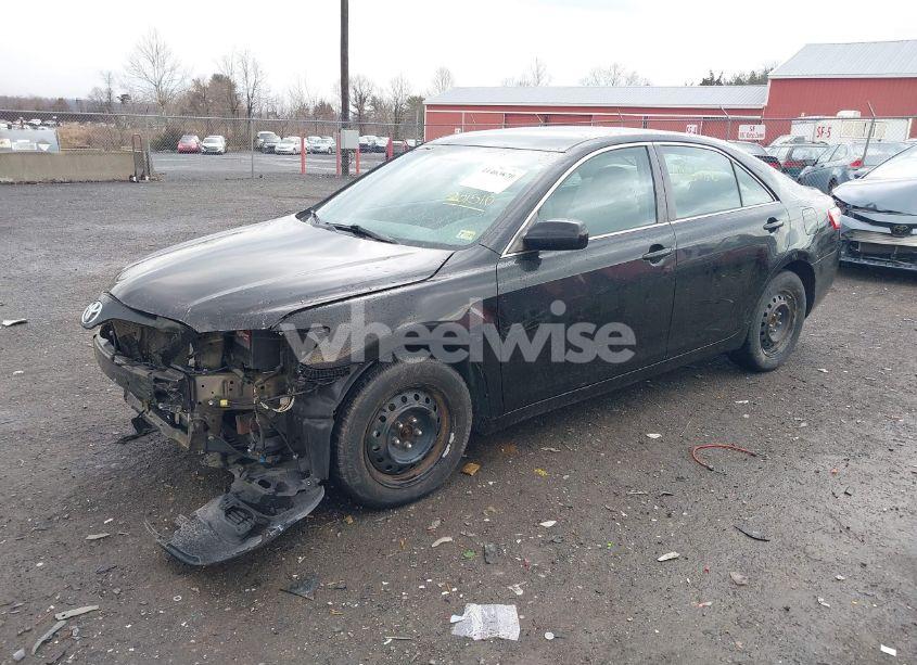 Photo 2 of 2011 Toyota Camry LE (VIN 4T1BF3EK4BU201510)