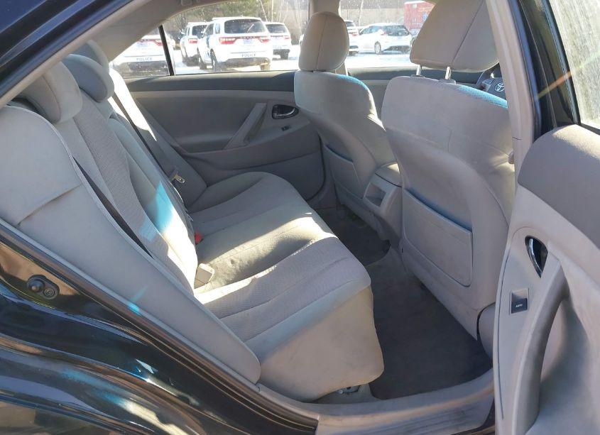 Photo 8 of 2011 Toyota Camry LE (VIN 4T1BF3EK4BU210708)