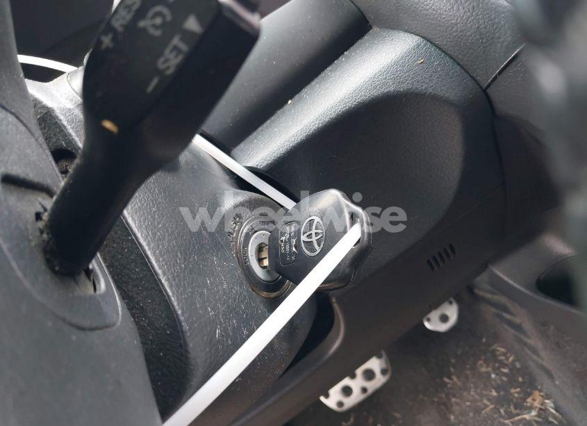 Photo 11 of 2011 Toyota Camry SE (VIN 4T1BF3EK4BU212202)