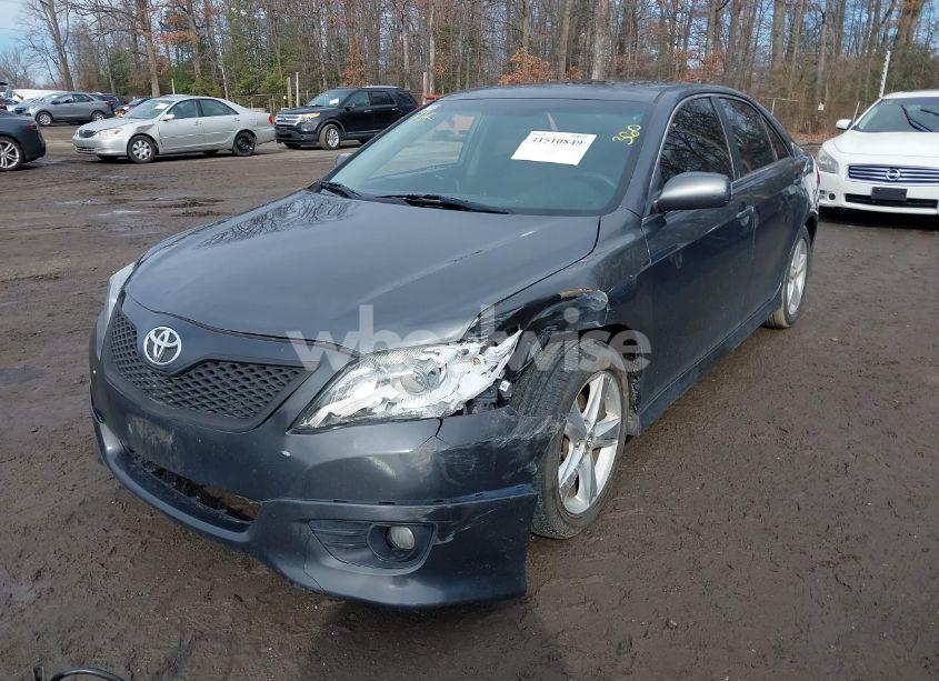 Photo 2 of 2011 Toyota Camry SE (VIN 4T1BF3EK4BU212202)