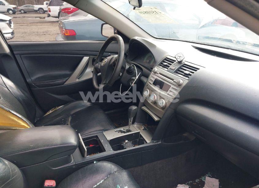 Photo 5 of 2011 Toyota Camry SE (VIN 4T1BF3EK4BU212202)