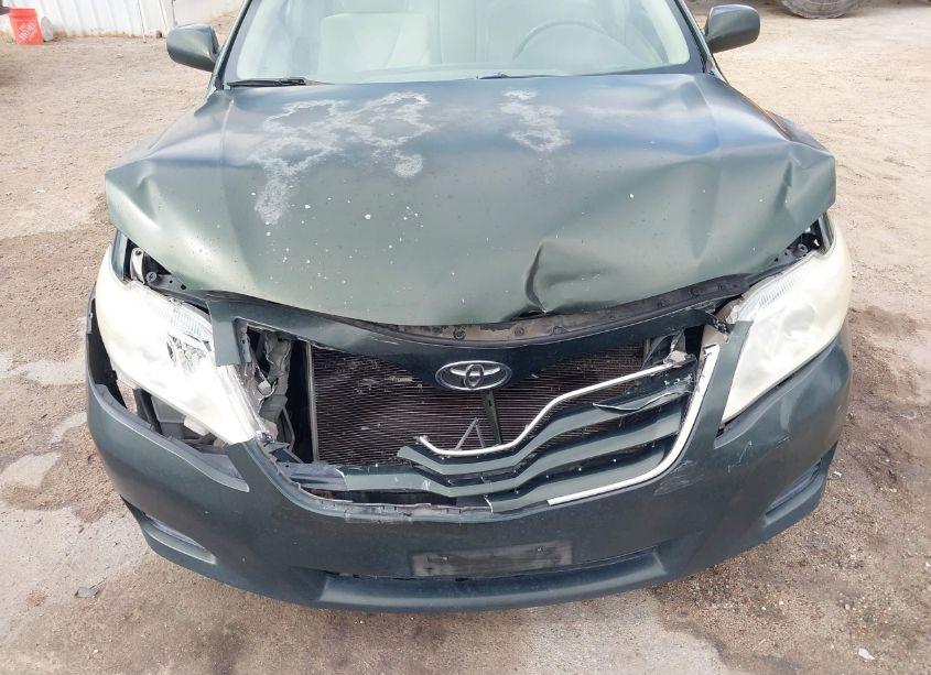 Photo 6 of 2011 Toyota Camry LE (VIN 4T1BF3EK4BU582551)