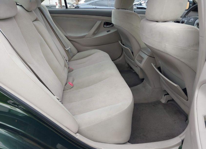 Photo 8 of 2011 Toyota Camry LE (VIN 4T1BF3EK4BU582551)