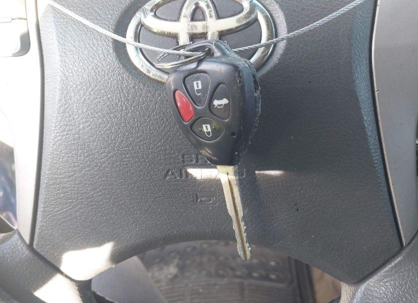 Photo 11 of 2011 Toyota Camry LE (VIN 4T1BF3EK4BU590035)