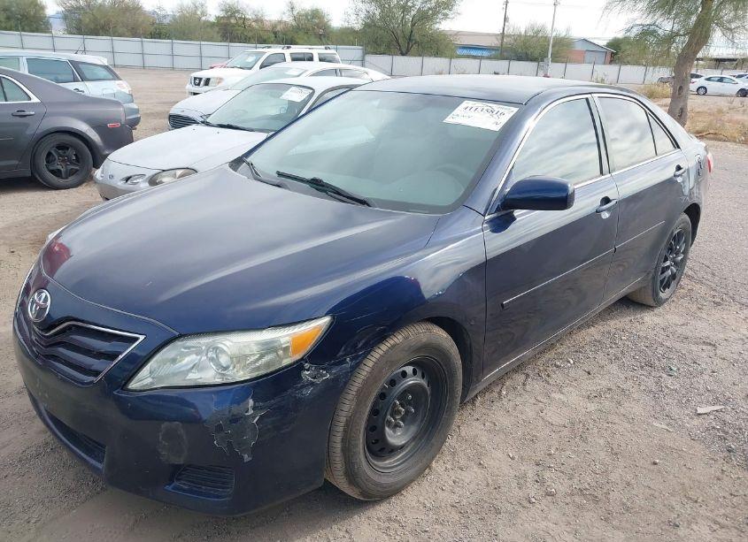 Photo 2 of 2011 Toyota Camry LE (VIN 4T1BF3EK4BU590035)