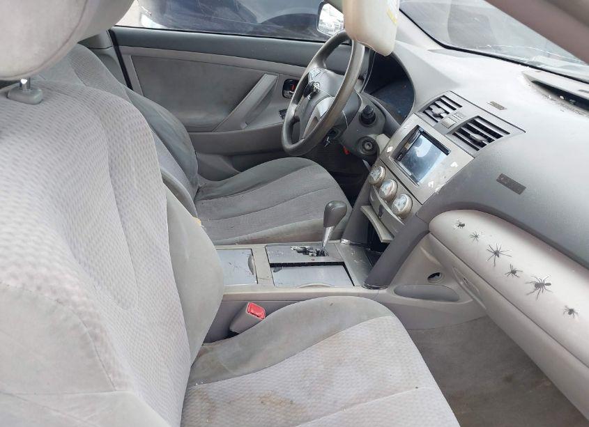 Photo 5 of 2011 Toyota Camry LE (VIN 4T1BF3EK4BU590035)