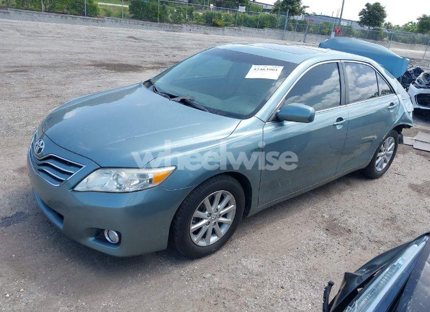 Photo 2 of 2011 Toyota Camry XLE (VIN 4T1BF3EK4BU590830)