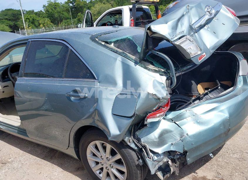 Photo 6 of 2011 Toyota Camry XLE (VIN 4T1BF3EK4BU590830)