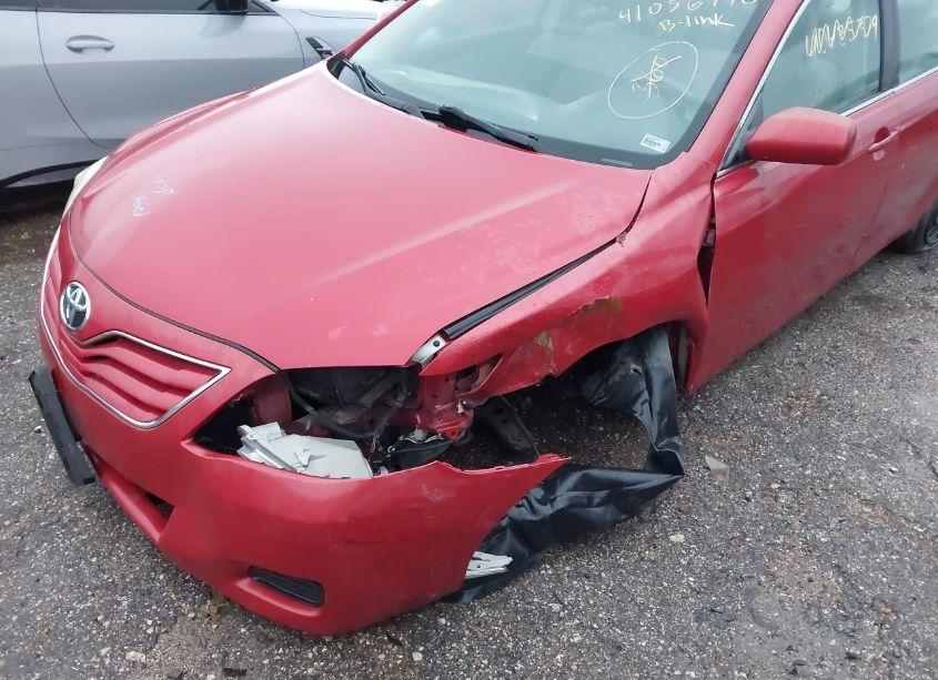 Photo 6 of 2011 Toyota Camry LE (VIN 4T1BF3EK4BU606153)